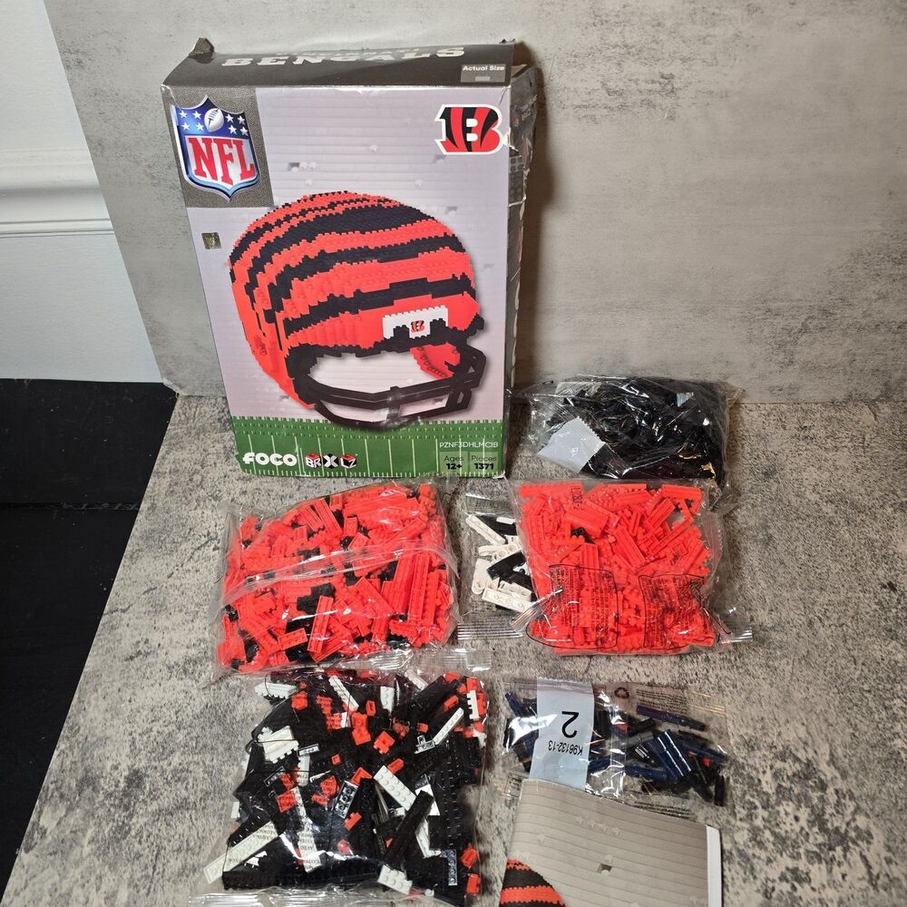 Cincinnati Bengals FOCO NFL BRXLZ Team Helmet 3D Construction Block Set Open Box - Picture 3 of 3